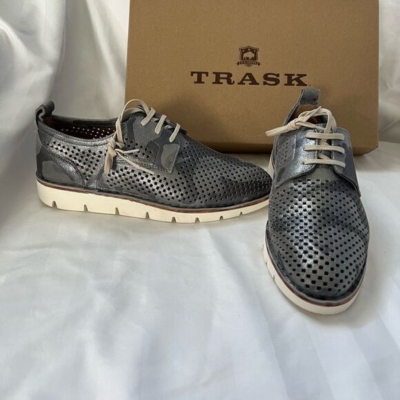 TRASK Lena metallic camouflage perforated boat athletic shoes 7M sneakers - Picture 7 of 9